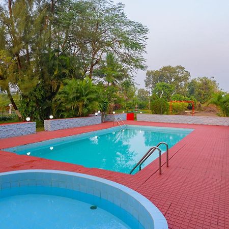 Prajakta Rest House Alībāg Exterior photo