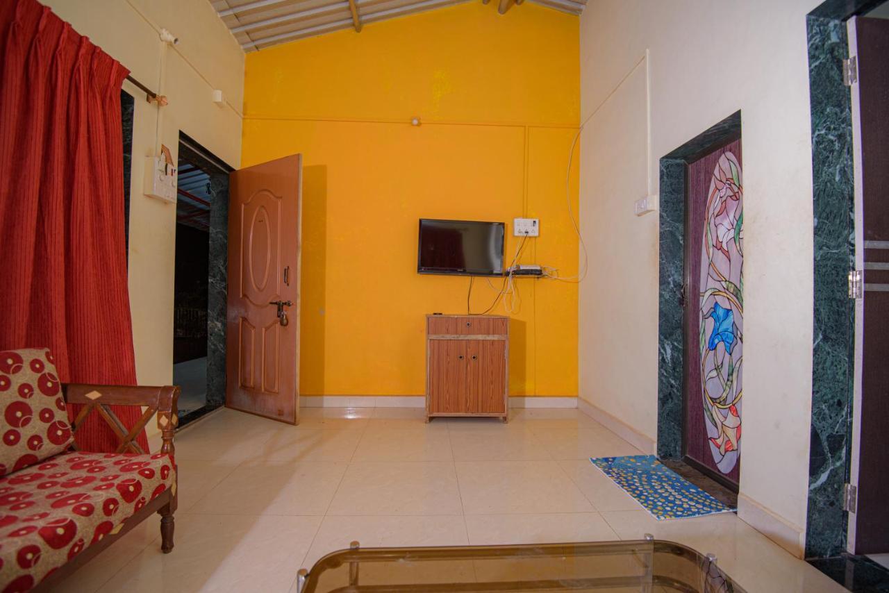 Prajakta Rest House Alībāg Exterior photo
