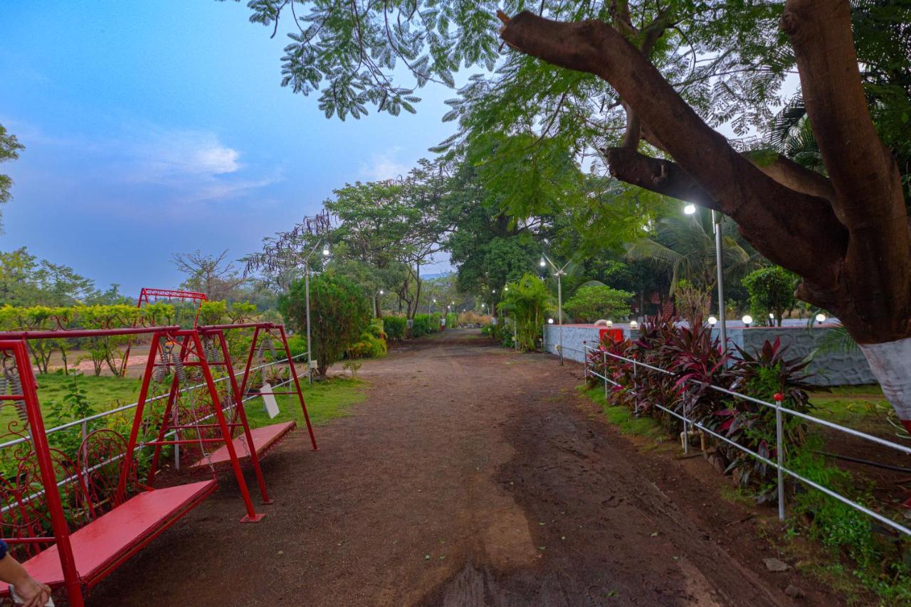 Prajakta Rest House Alībāg Exterior photo