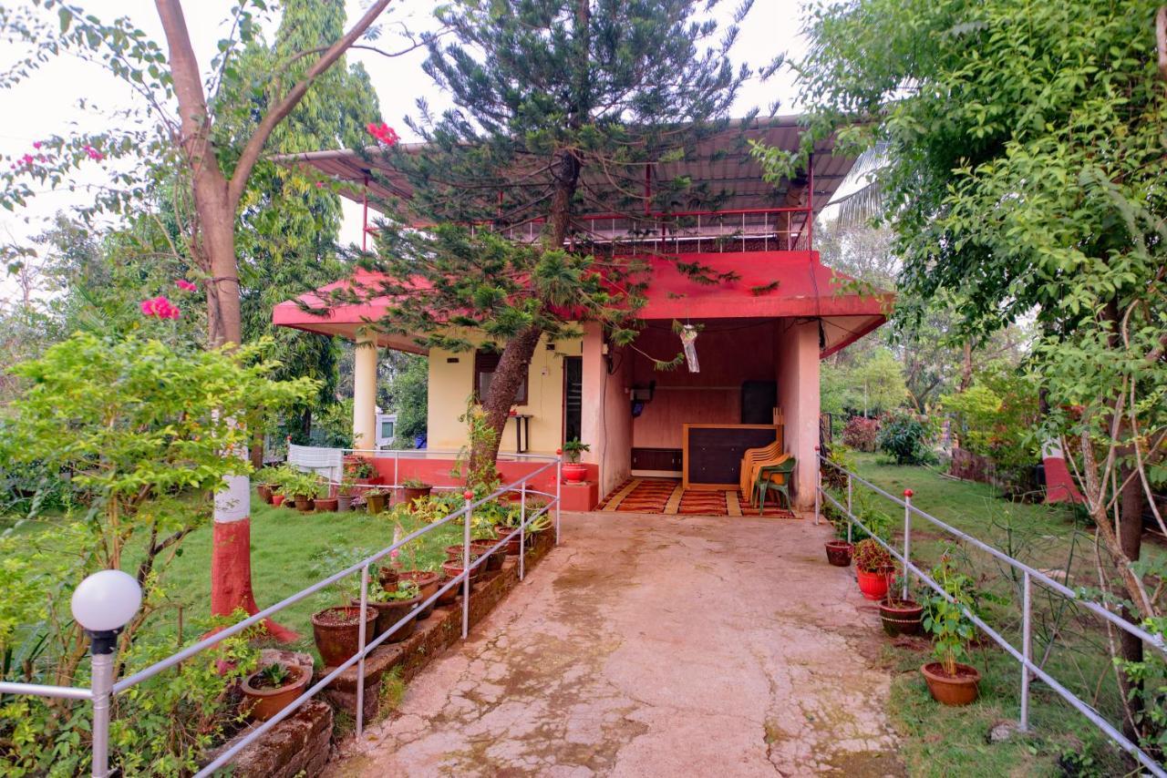 Prajakta Rest House Alībāg Exterior photo