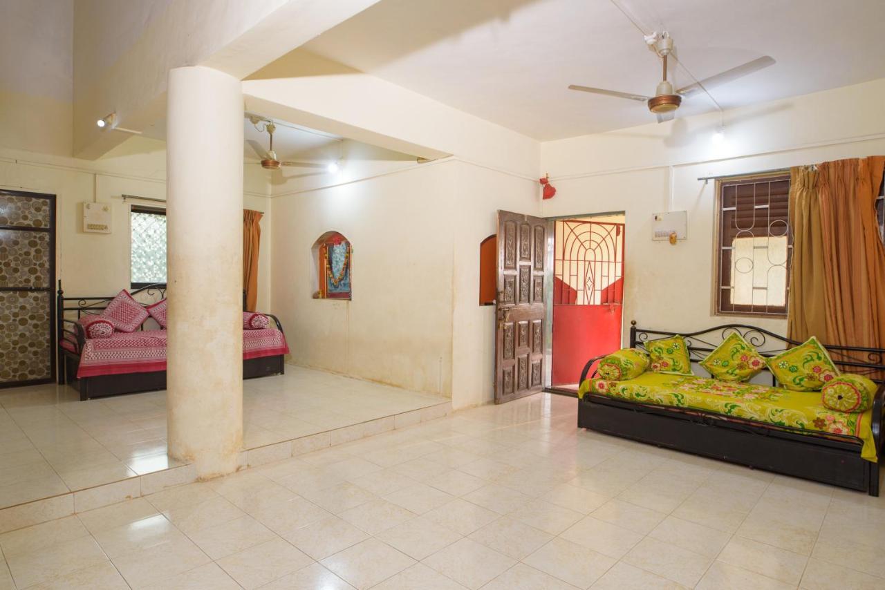 Prajakta Rest House Alībāg Exterior photo