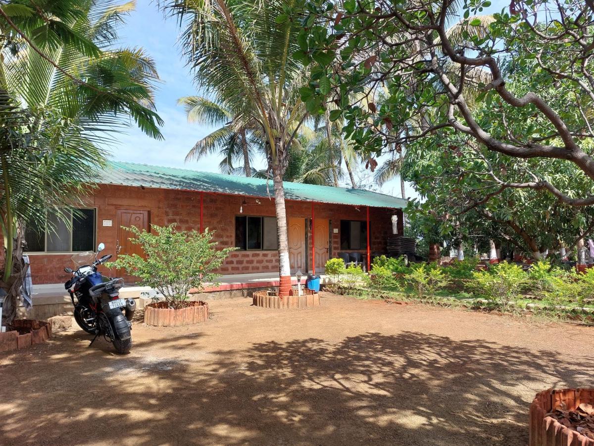 Prajakta Rest House Alībāg Room photo