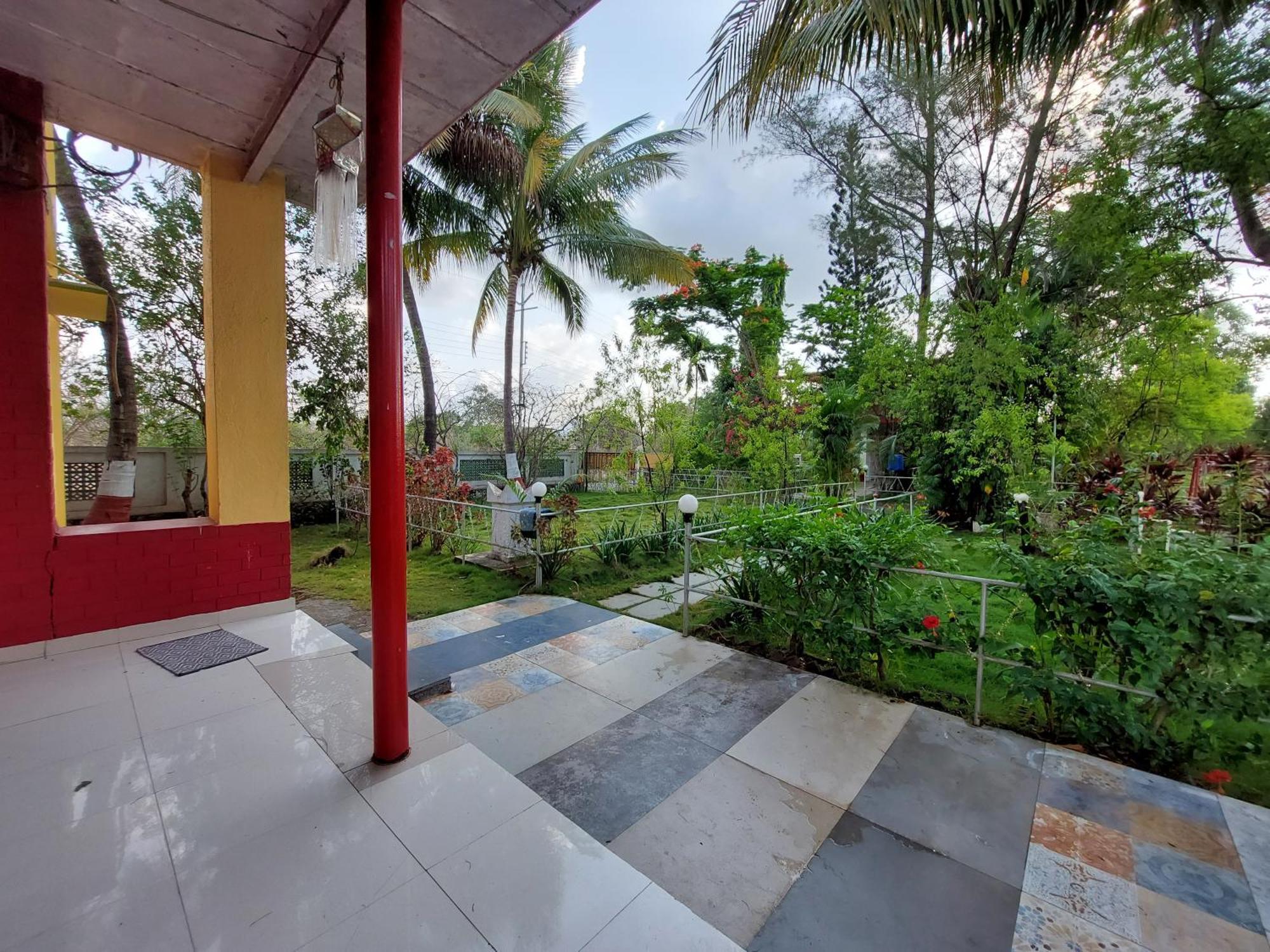 Prajakta Rest House Alībāg Room photo